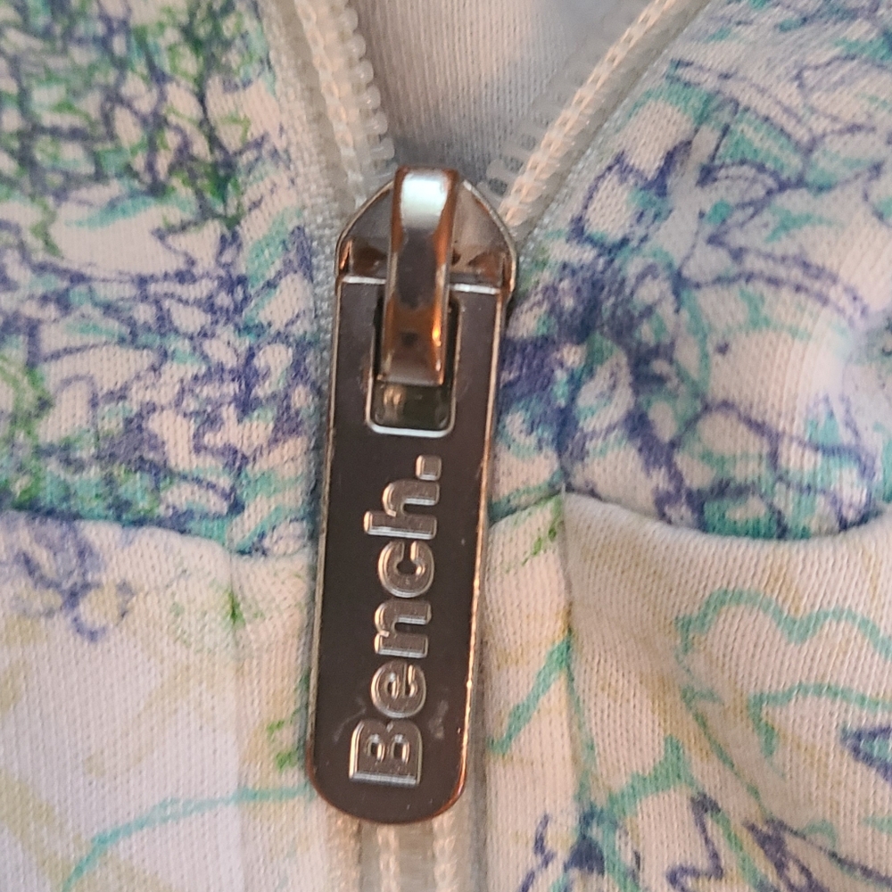 Bench Sweater - Picture 7 of 10